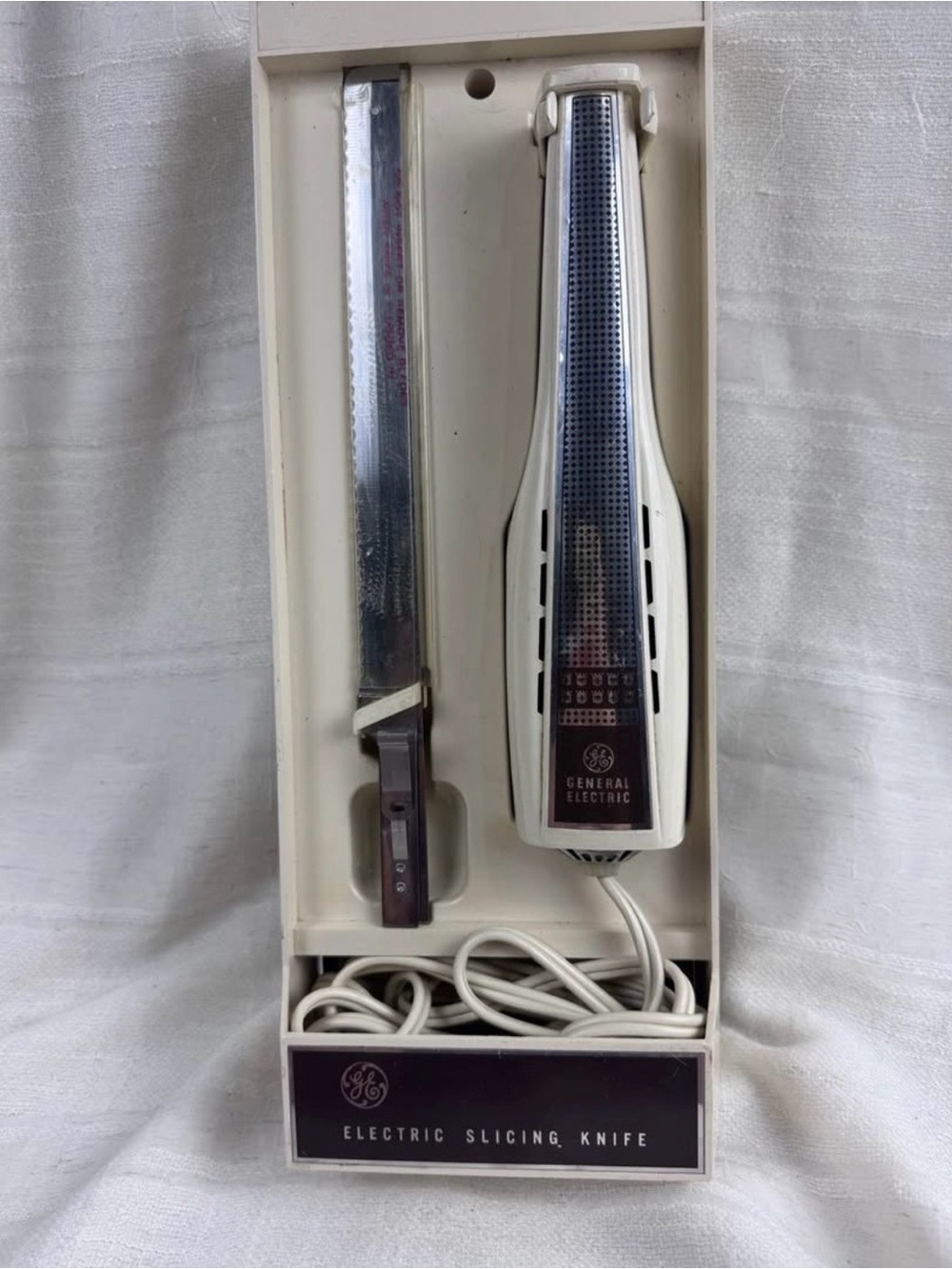 General Electric White Electric Slicing Knife